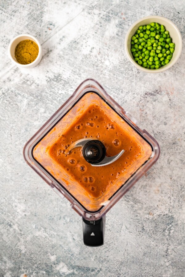 Blending the sauce. 